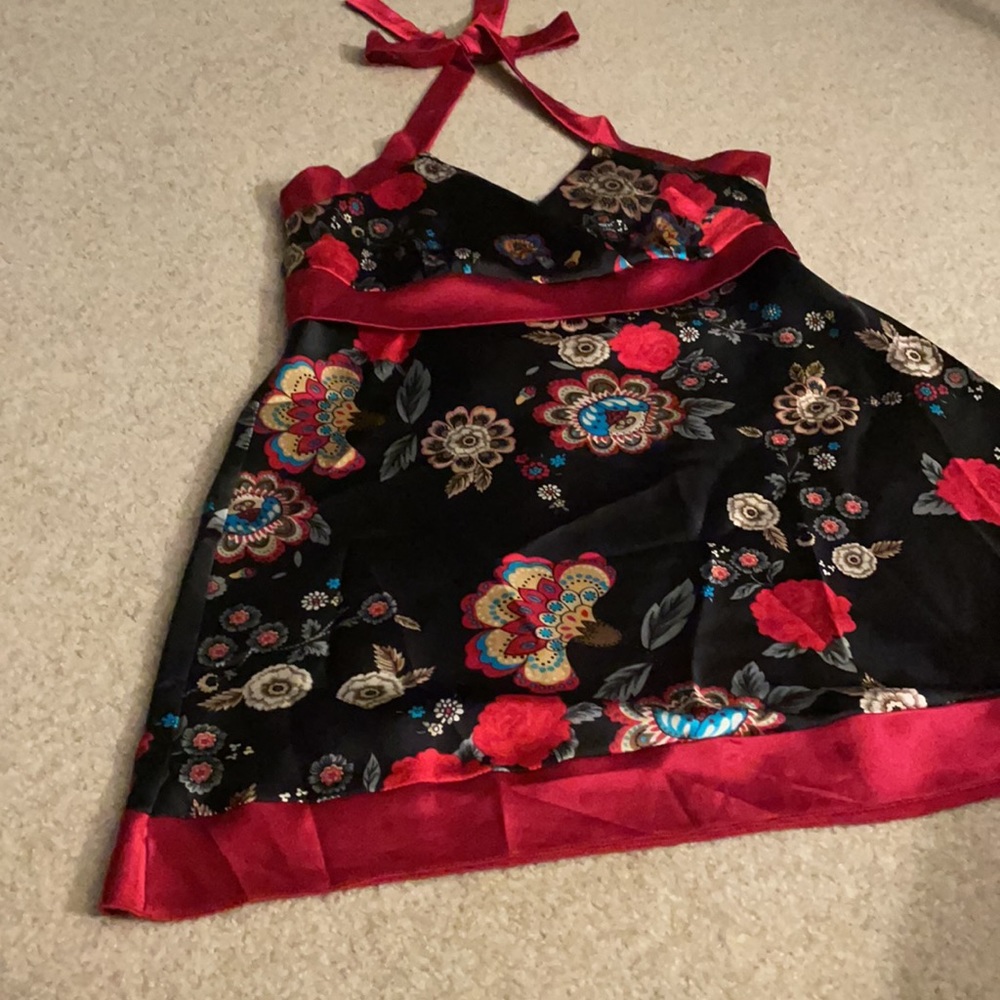Body Central Silk Floral Halter Top - Picture 3 of 9